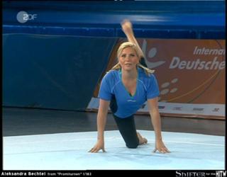 Aleksandra Bechtel feet photo 5