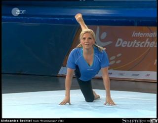 Aleksandra Bechtel feet photo 4