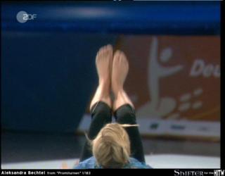 Aleksandra Bechtel feet photo 17