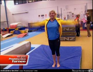 Aleksandra Bechtel feet photo 5