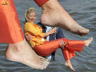 Aleksandra Bechtel feet photo 1