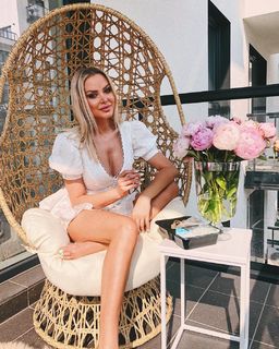 Aleksandra Ciupa feet photo thumbnail