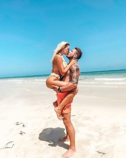 Aleksandra Ciupa feet photo thumbnail