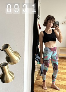 Aleksandra Hamkalo feet photo 3