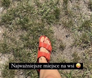 Aleksandra Kot feet photo 9