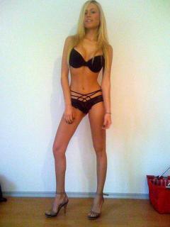 Alena Gerber feet photo 11