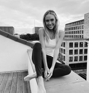 Alena Gerber feet photo 5