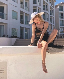 Alena Savostikova feet photo 4