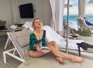 Alena Savostikova feet photo 8