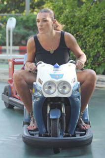 Alena Seredova feet photo thumbnail