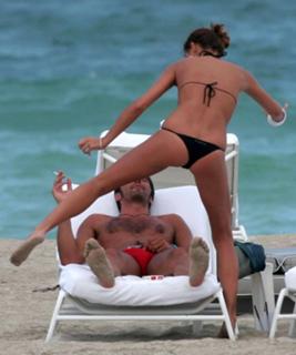 Alena Seredova feet photo thumbnail