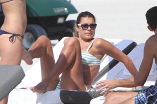 Alena Seredova feet photo thumbnail