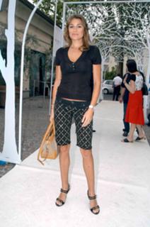 Alena Seredova feet photo thumbnail