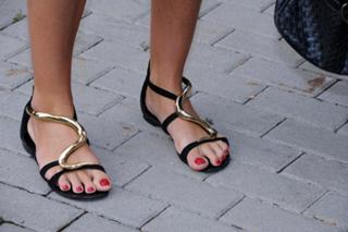 Alena Seredova feet photo thumbnail