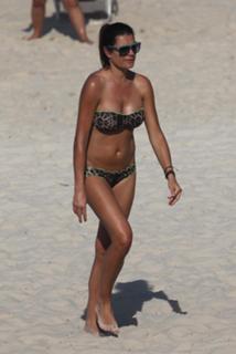 Alena Seredova feet photo thumbnail