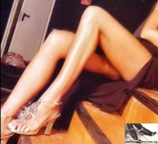 Alena Seredova feet photo thumbnail
