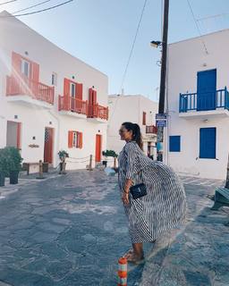 Alena Seredova feet photo thumbnail