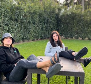 Alena Seredova feet photo thumbnail