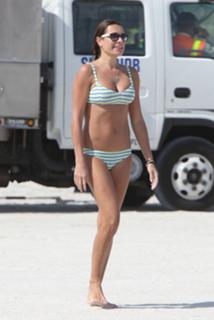 Alena Seredova feet photo thumbnail