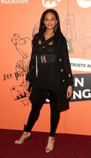 Alesha Dixon feet photo thumbnail