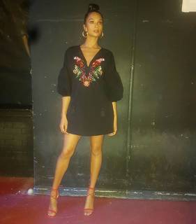 Alesha Dixon feet photo thumbnail
