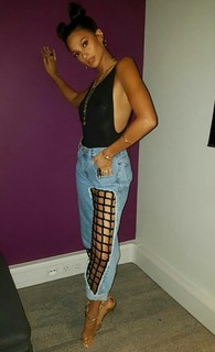 Alesha Dixon feet photo thumbnail