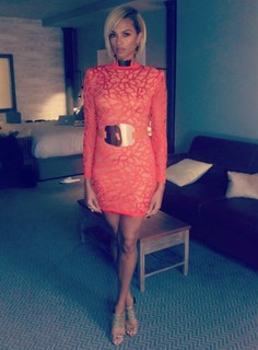 Alesha Dixon feet photo thumbnail