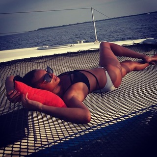 Alesha Dixon feet photo thumbnail