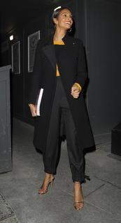 Alesha Dixon feet photo thumbnail