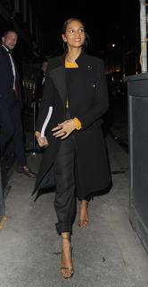 Alesha Dixon feet photo thumbnail