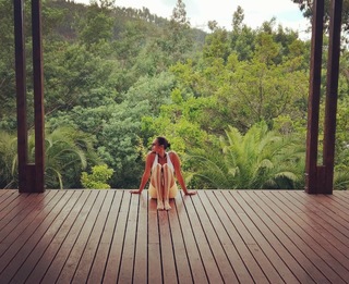Alesha Dixon feet photo thumbnail