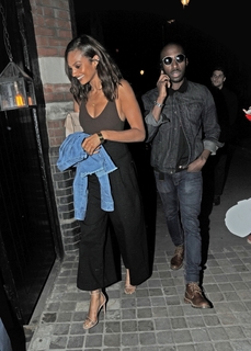 Alesha Dixon feet photo thumbnail