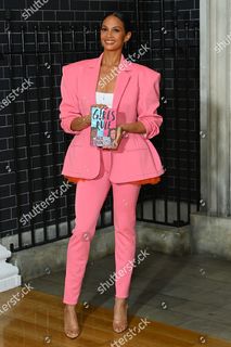 Alesha Dixon feet photo thumbnail