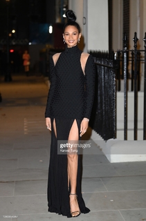 Alesha Dixon feet photo thumbnail