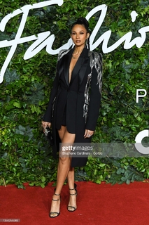 Alesha Dixon feet photo thumbnail