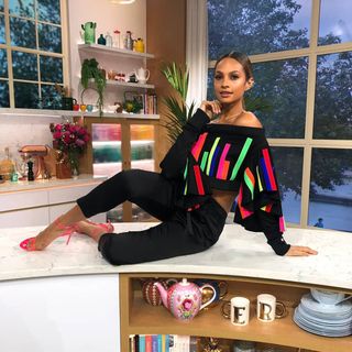 Alesha Dixon feet photo 6