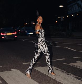 Alesha Dixon feet photo 5