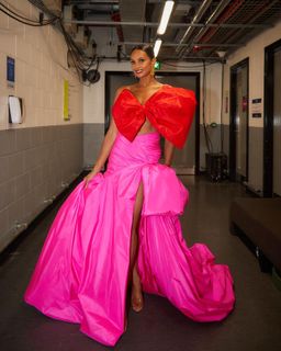 Alesha Dixon feet photo 9