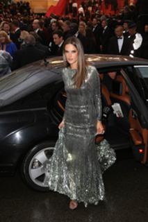Alessandra Ambrosio feet photo thumbnail