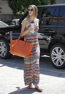 Alessandra Ambrosio feet photo thumbnail