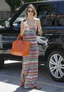 Alessandra Ambrosio feet photo thumbnail