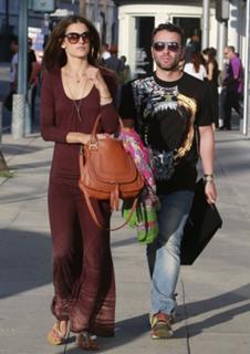 Alessandra Ambrosio feet photo thumbnail