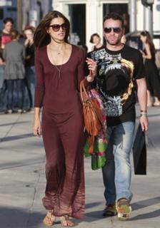 Alessandra Ambrosio feet photo thumbnail