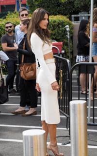 Alessandra Ambrosio feet photo thumbnail