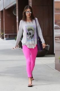 Alessandra Ambrosio feet photo thumbnail