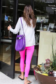 Alessandra Ambrosio feet photo thumbnail