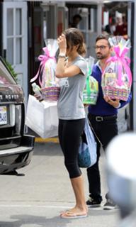 Alessandra Ambrosio feet photo thumbnail