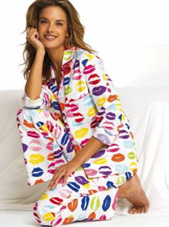 Alessandra Ambrosio feet photo thumbnail
