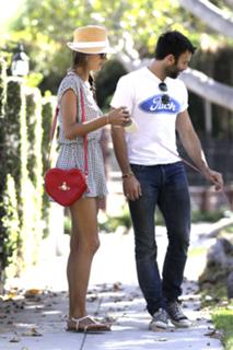 Alessandra Ambrosio feet photo thumbnail