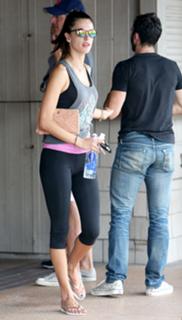 Alessandra Ambrosio feet photo thumbnail